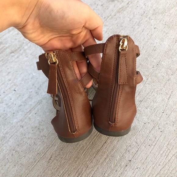 Sandals - Picture 3 of 5